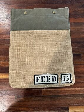 FEED 15 Tablet Sleeve - Tan with Olive Trim